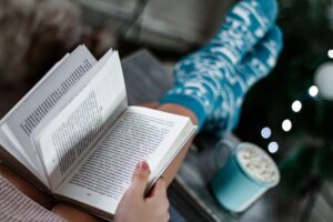 Cozy Evenings Without Screens: Relax and Unwind Naturally