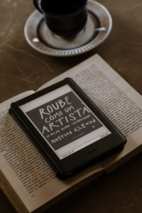 How to Build a Simple Reading Habit That Sticks
